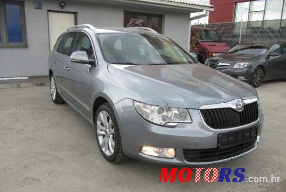 2012' Skoda Superb Combi photo #2