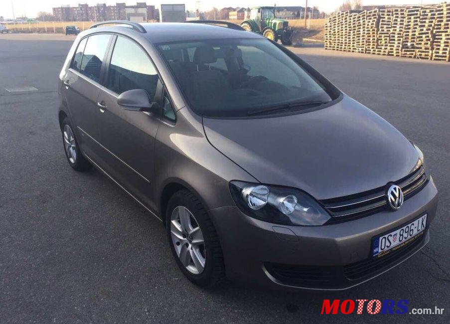 2009' Volkswagen Golf Plus 1,6 Tdi photo #1