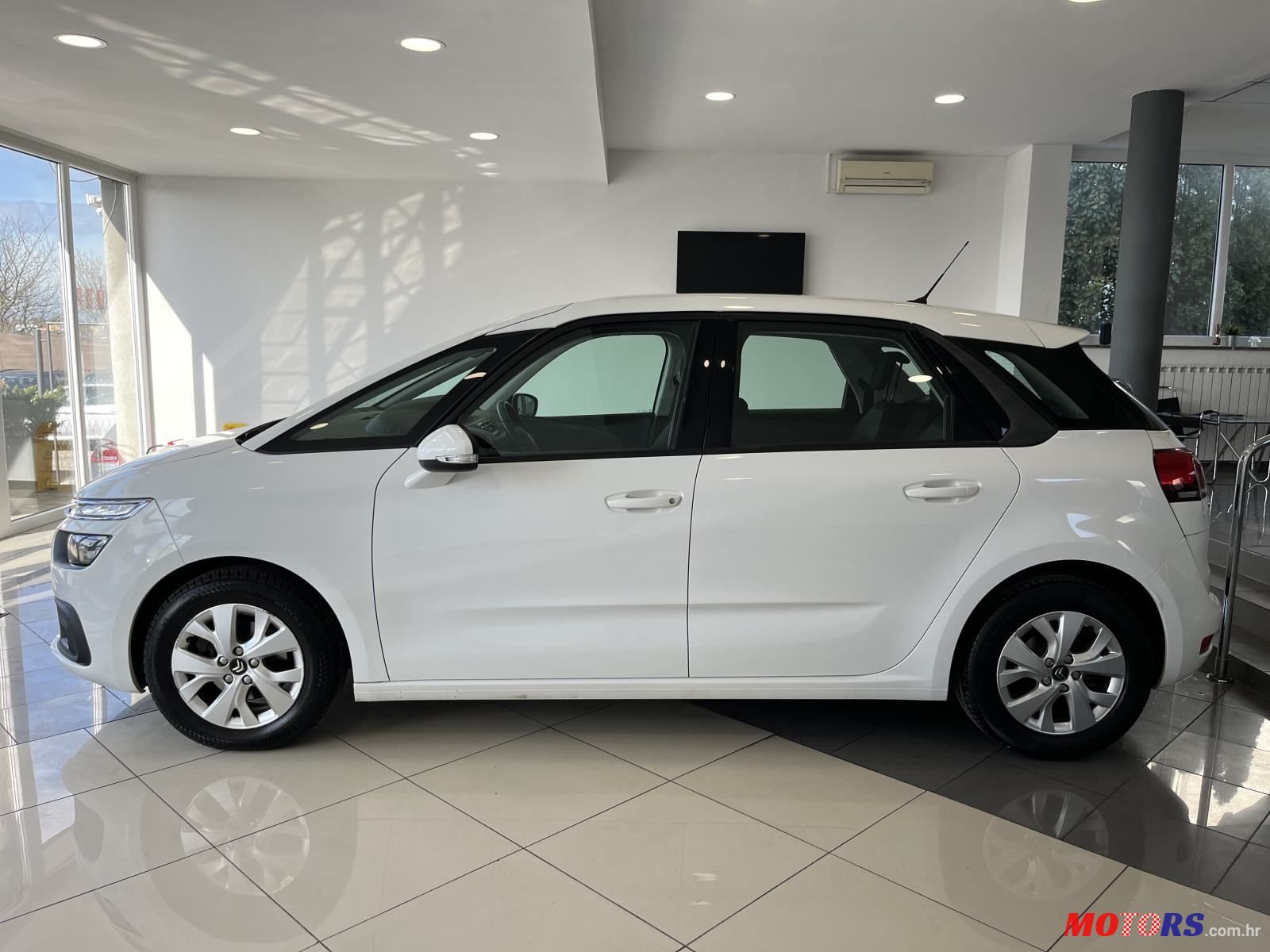 2017' Citroen C4 Picasso Bluehdi 120 photo #5