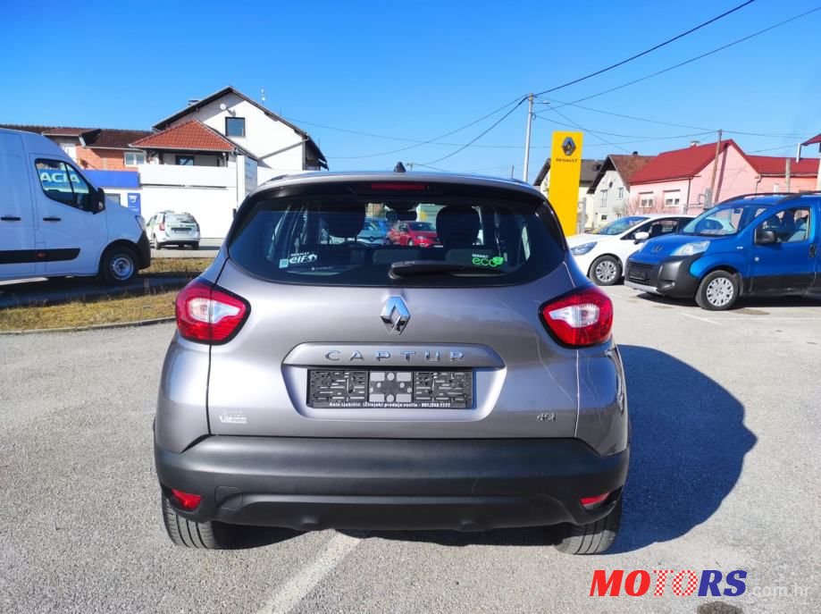 1912' Renault Captur Dci 90 photo #5