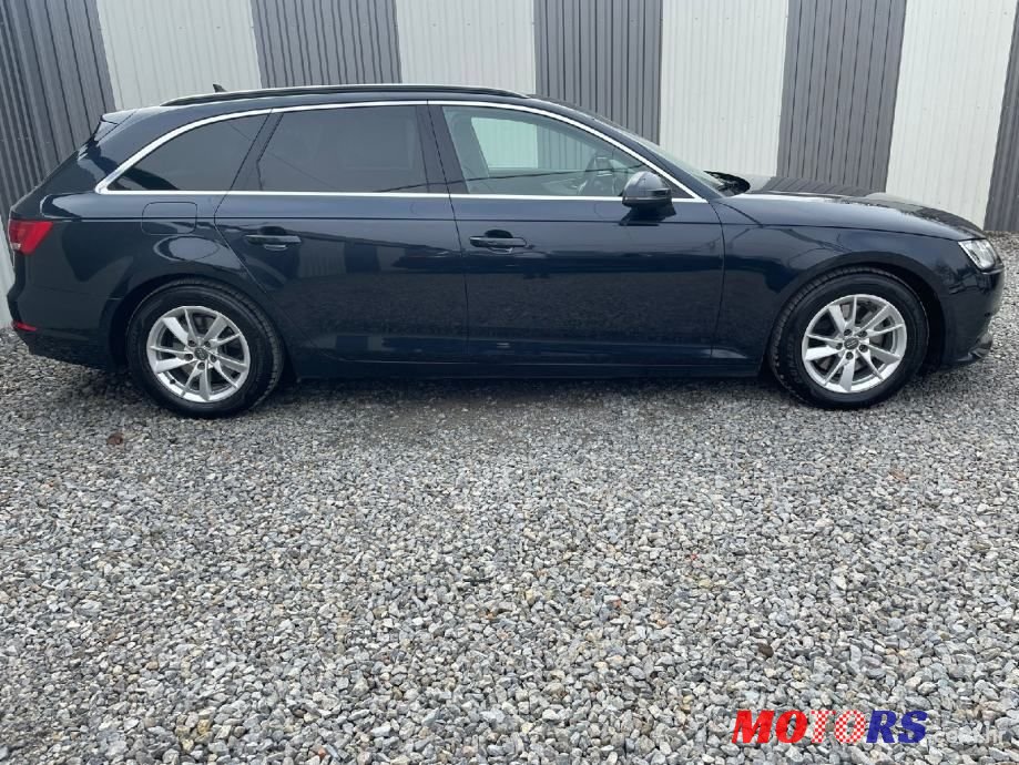 2016' Audi A4 Avant photo #5