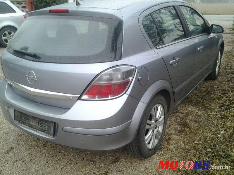 2007' Opel Astra 1,6 photo #2