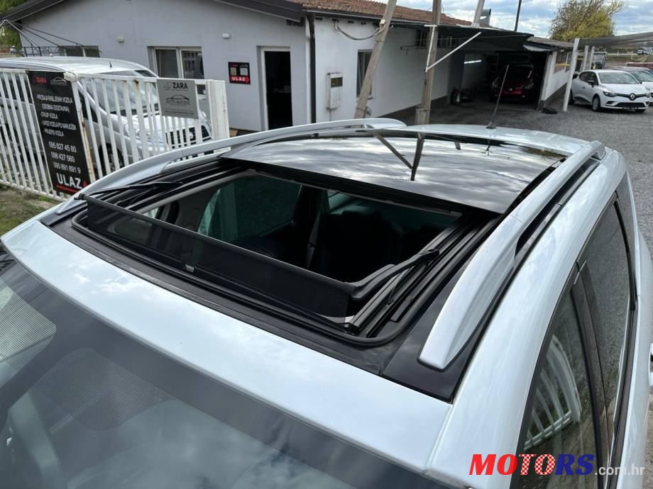 2015' Renault Grand Scenic Dci photo #3