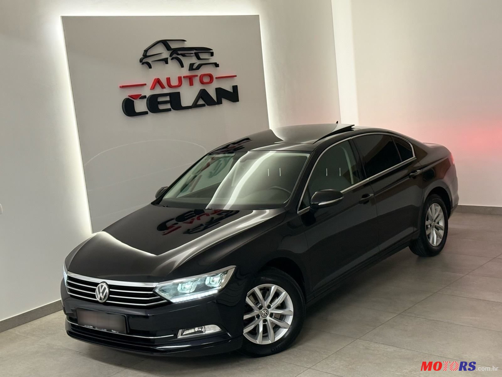 2016' Volkswagen Passat photo #3