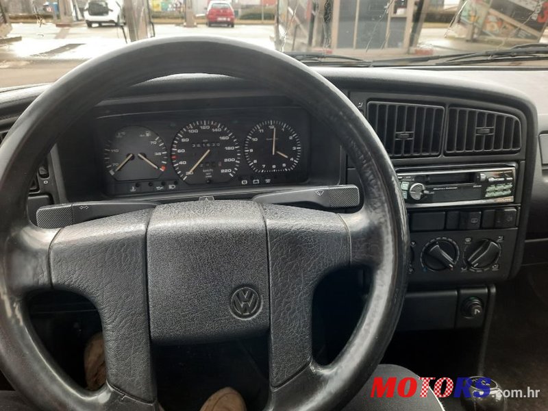 1991' Volkswagen Passat Cl Td photo #2