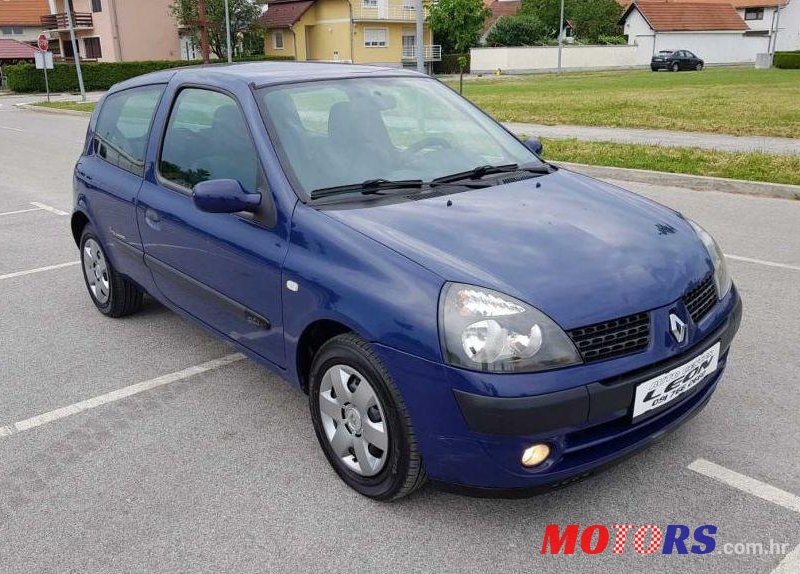 2003' Renault Clio 1,5 Dci photo #4