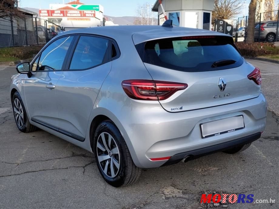 2023' Renault Clio Equilibre photo #5