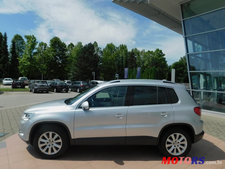 2008' Volkswagen Tiguan photo #3