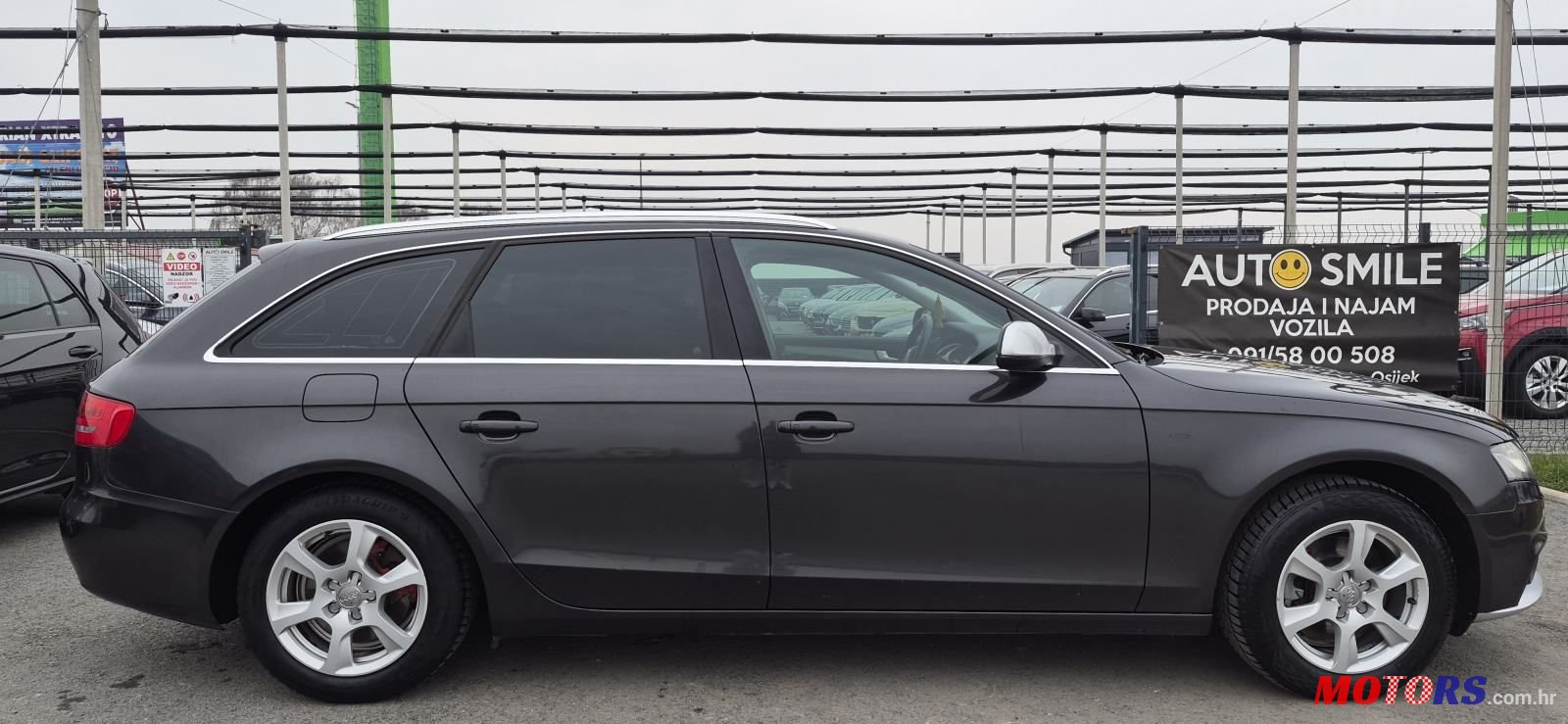 2010' Audi A4 Avant photo #5