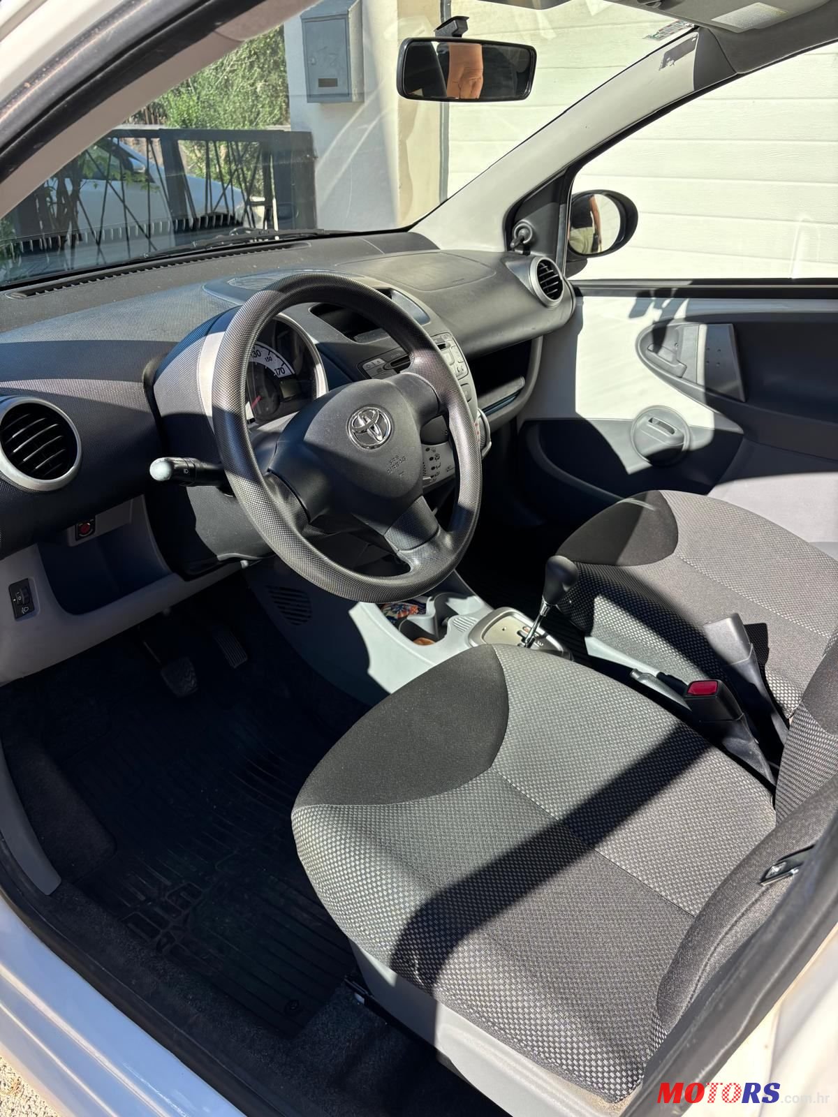 2012' Toyota Aygo 1,0 Vvt-I photo #4