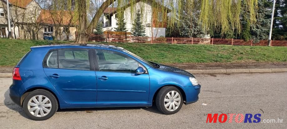 2008' Volkswagen Golf 5 2,0 Tdi photo #2