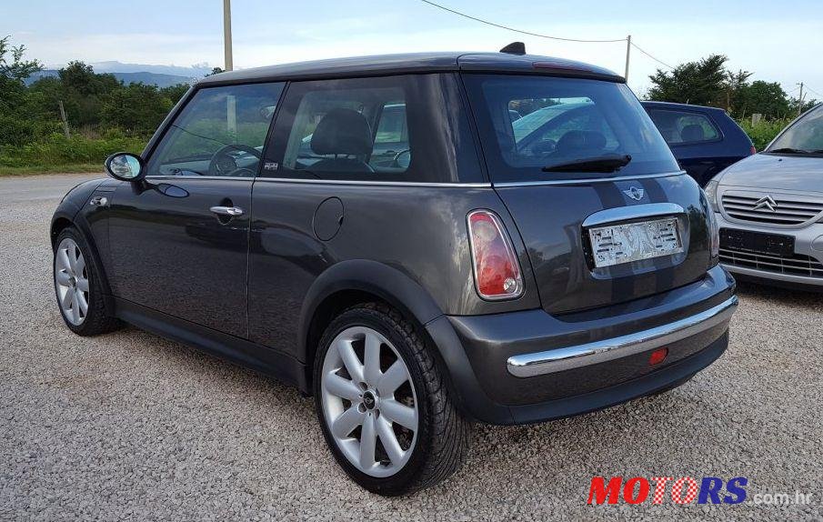 2006' MINI Cooper Mini One photo #1