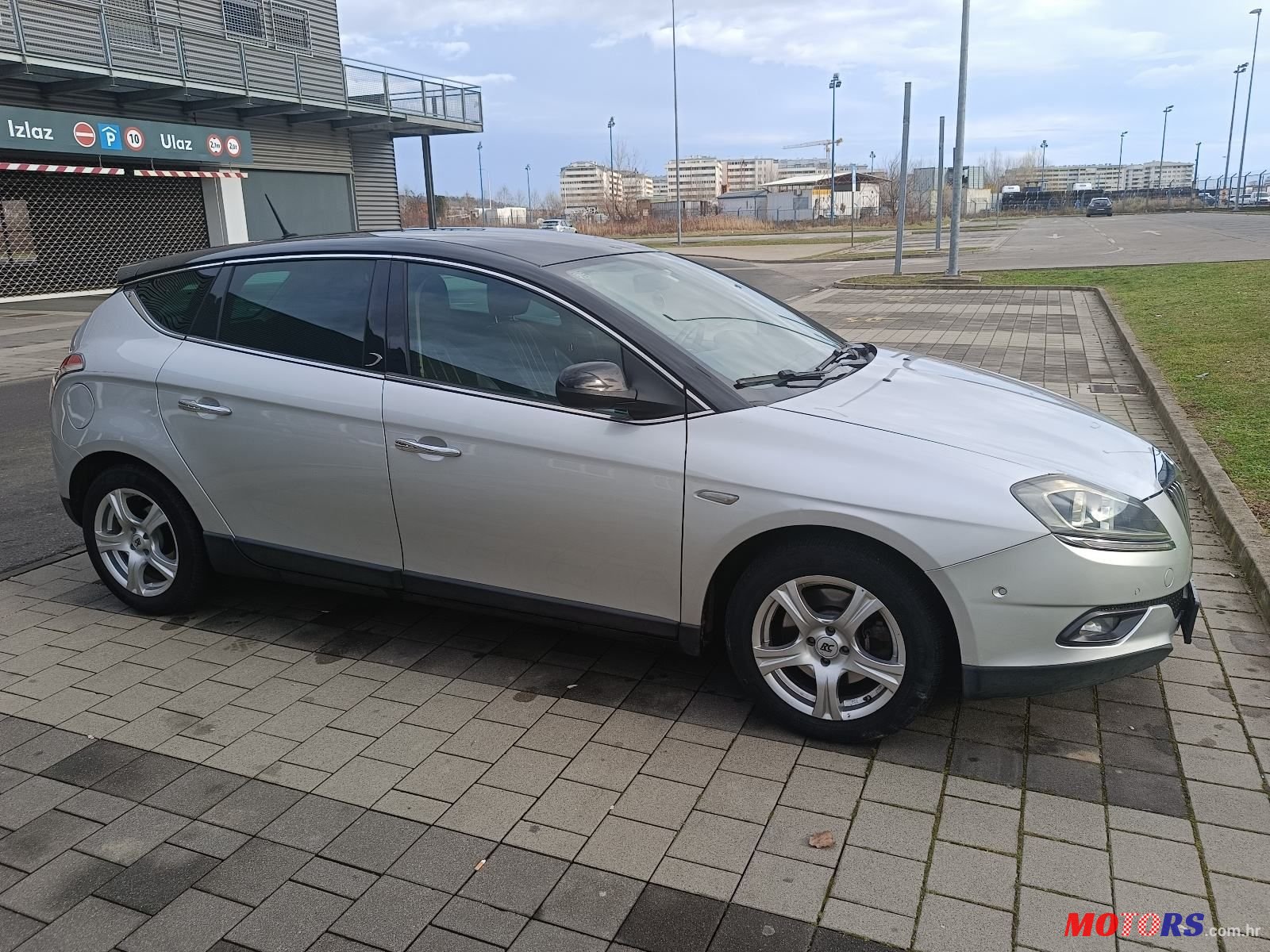 2010' Lancia Delta 2,0 photo #4