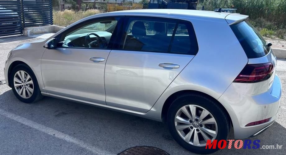 2019' Volkswagen Golf VII 1,6 Tdi photo #3