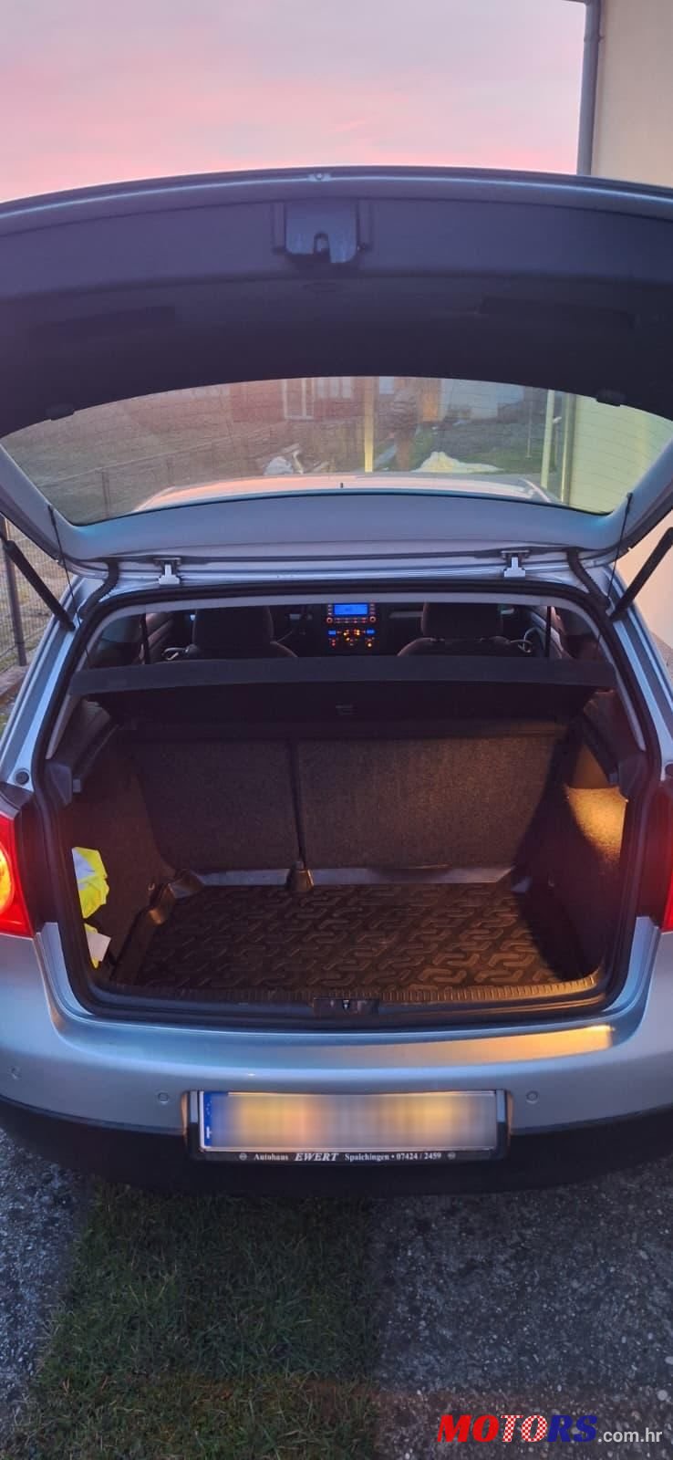 2008' Volkswagen Golf V 1,4 photo #5