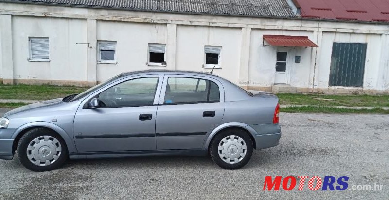 2007' Opel Astra 1,6 photo #1