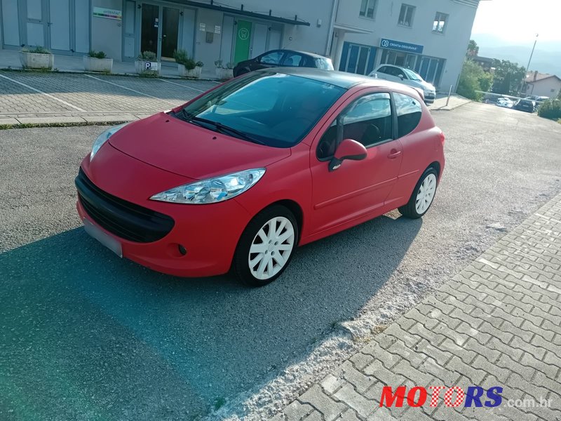 2006' Peugeot 207 1,4 16V photo #2