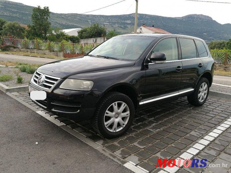 2006' Volkswagen Touareg photo #2