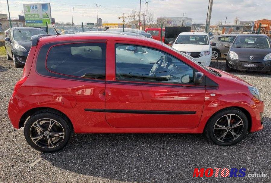 2011' Renault Twingo 1,5 Dci photo #1