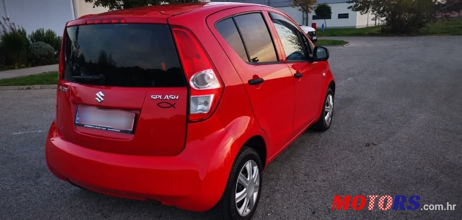 2009' Suzuki Splash 1,0 Gc photo #4