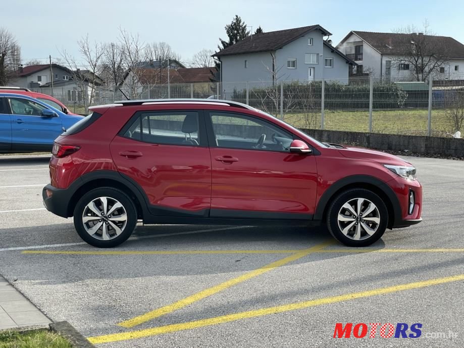 2022' Kia Stonic 1.0 T-Gdi photo #5