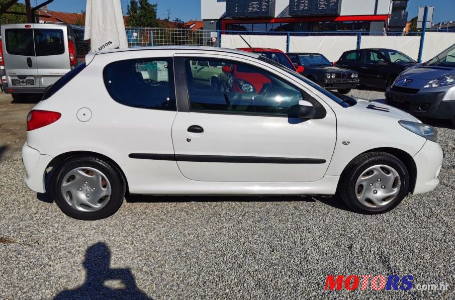 2012' Peugeot 206 1,4 Hdi photo #1