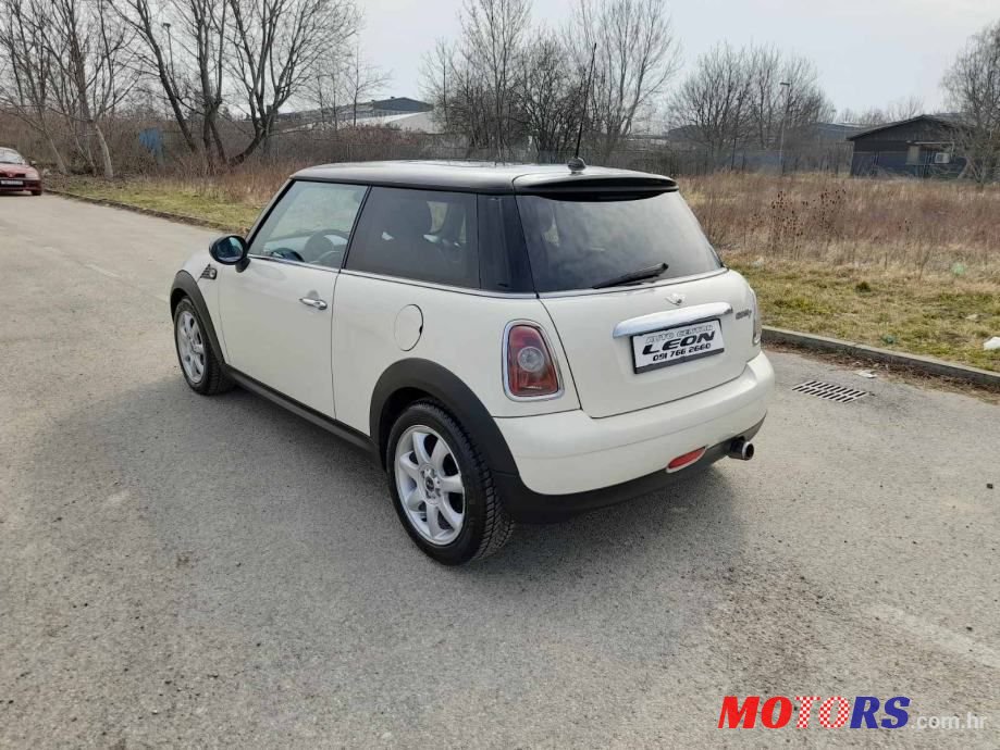 2008' MINI Cooper D photo #5
