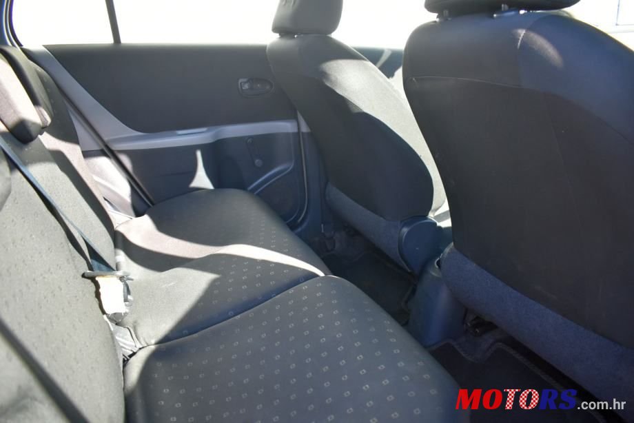 2006' Toyota Yaris 1,0 Vvt-I photo #6