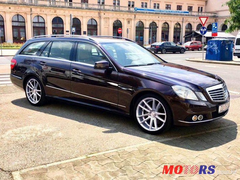 2010' Mercedes-Benz E-Klasa 220 Cdi photo #2