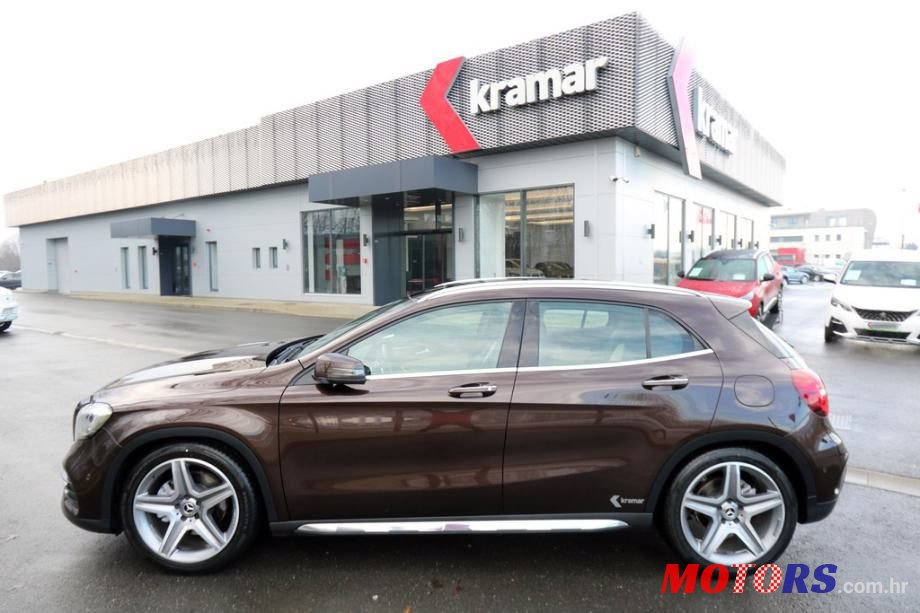 2017' Mercedes-Benz GLA 220 D photo #3