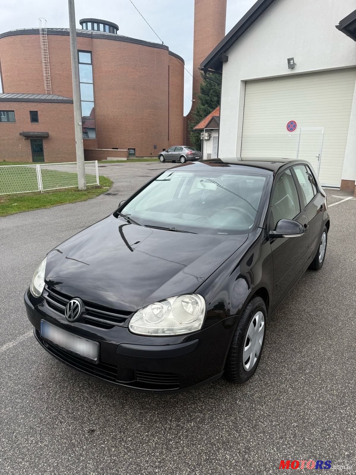 2004' Volkswagen Golf V 1,4 photo #2