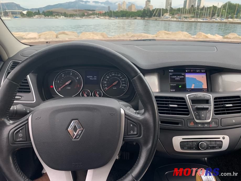 2015' Renault Laguna photo #6