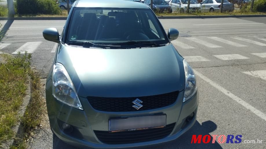 2010' Suzuki Swift 1,3 photo #1