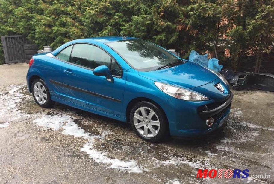 2007' Peugeot 207 Cc photo #1