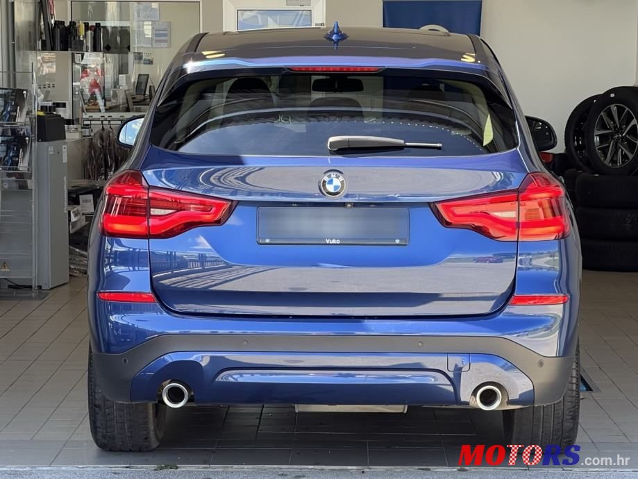 2018' BMW X3 Xdrive20D photo #5