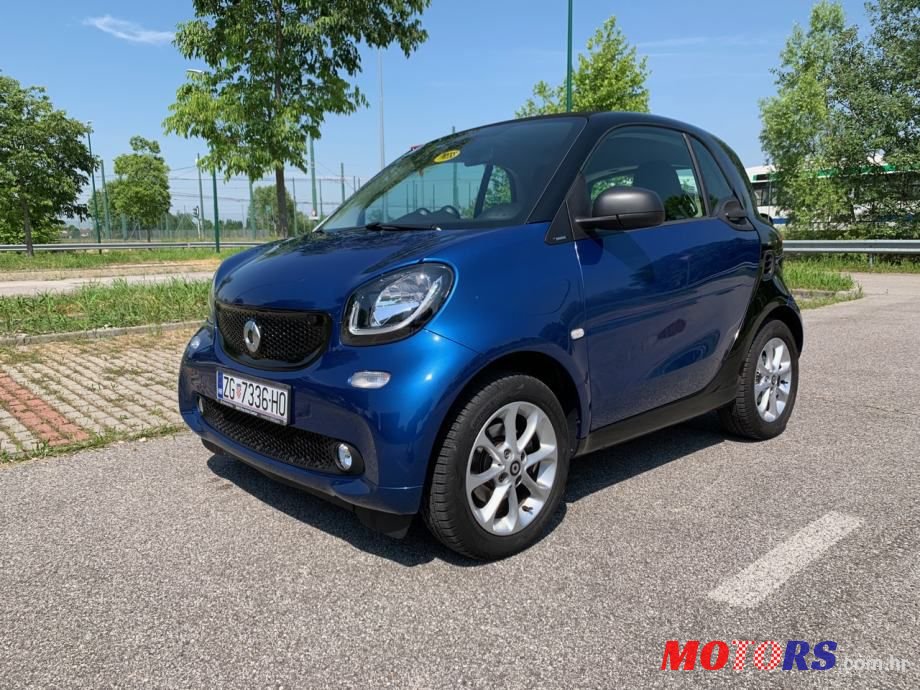 2019' Smart Fortwo photo #1