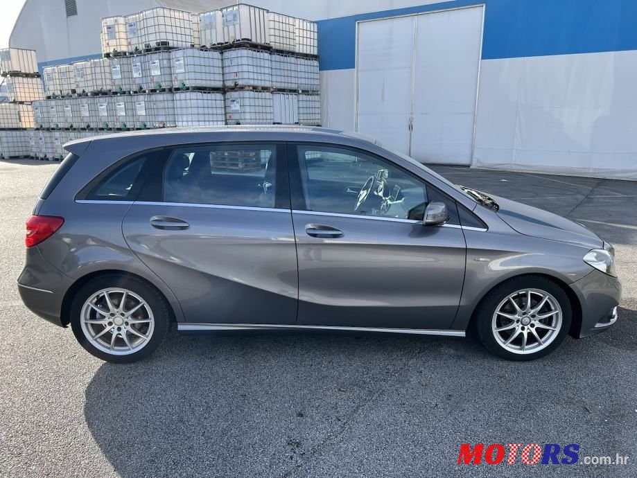 2012' Mercedes-Benz B-Klasa photo #6