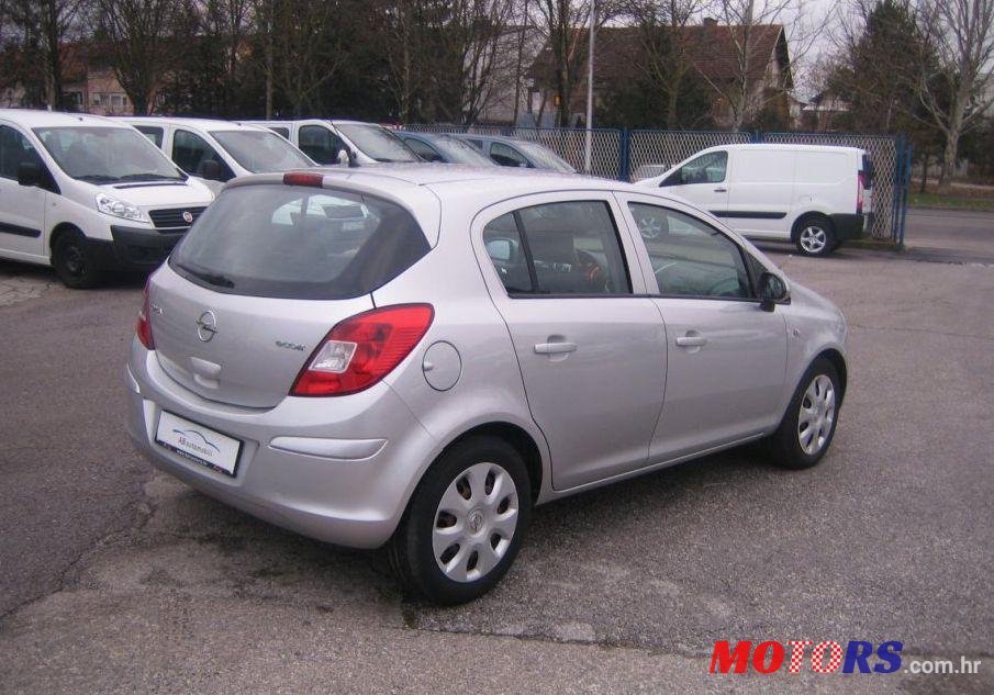 2009' Opel Corsa Eco 1,3 Cdti photo #2