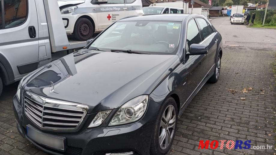 2011' Mercedes-Benz E-Klasa 220 Cdi photo #1