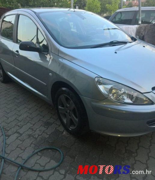 2003' Peugeot 307 2,0 Hdi Xt photo #1