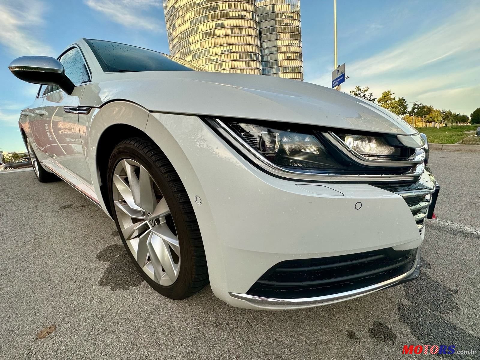 2017' Volkswagen Arteon photo #2