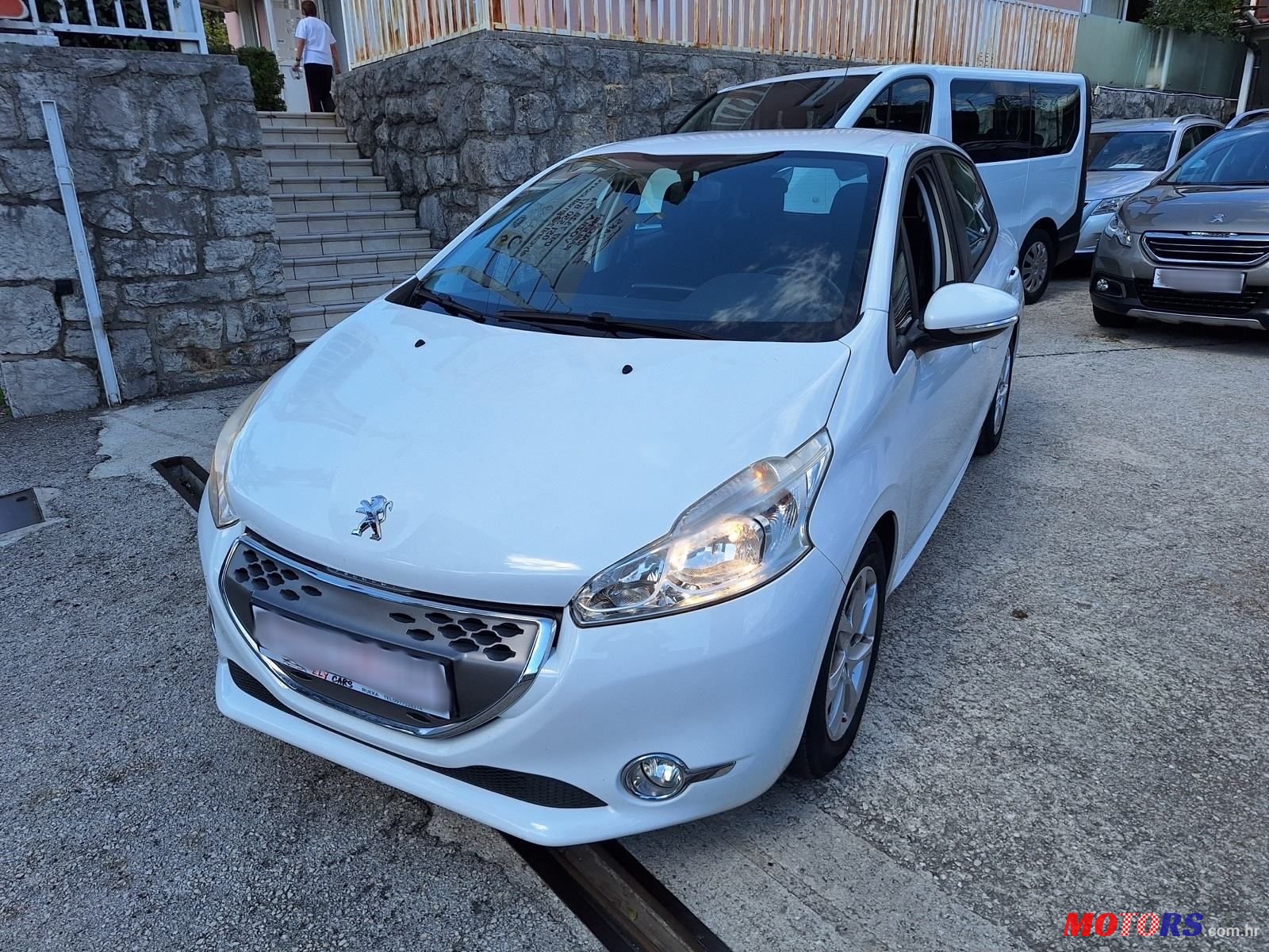 2012' Peugeot 208 1,4 Hdi photo #1