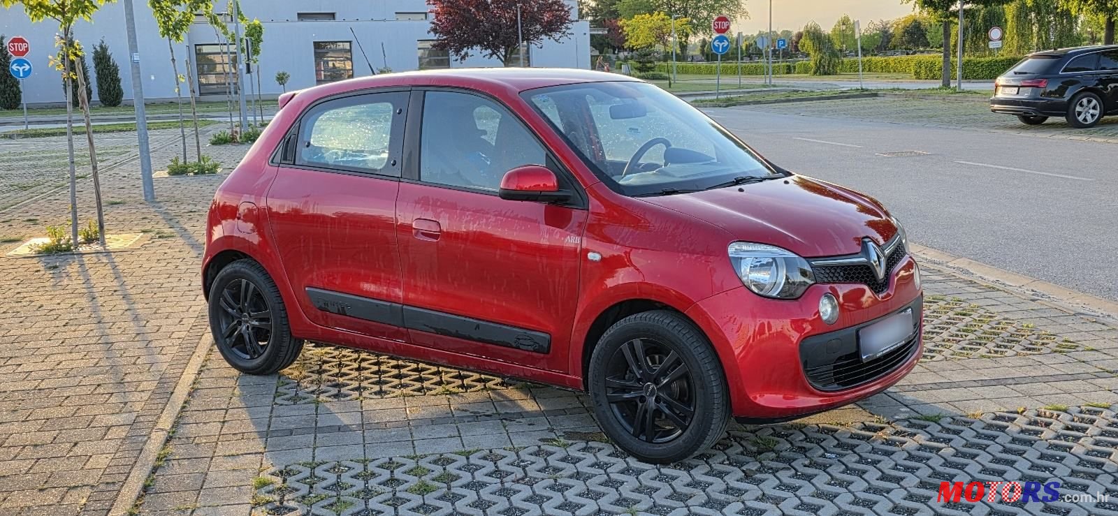2015' Renault Twingo Sce photo #2