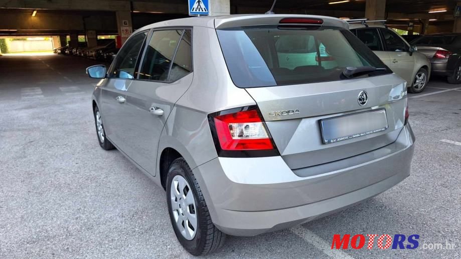 2016' Skoda Fabia 1.0 Simply photo #5