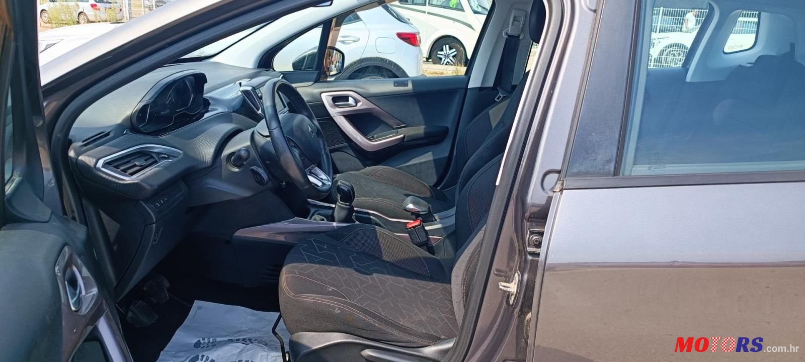 2016' Peugeot 2008 1.6 Hdi photo #5