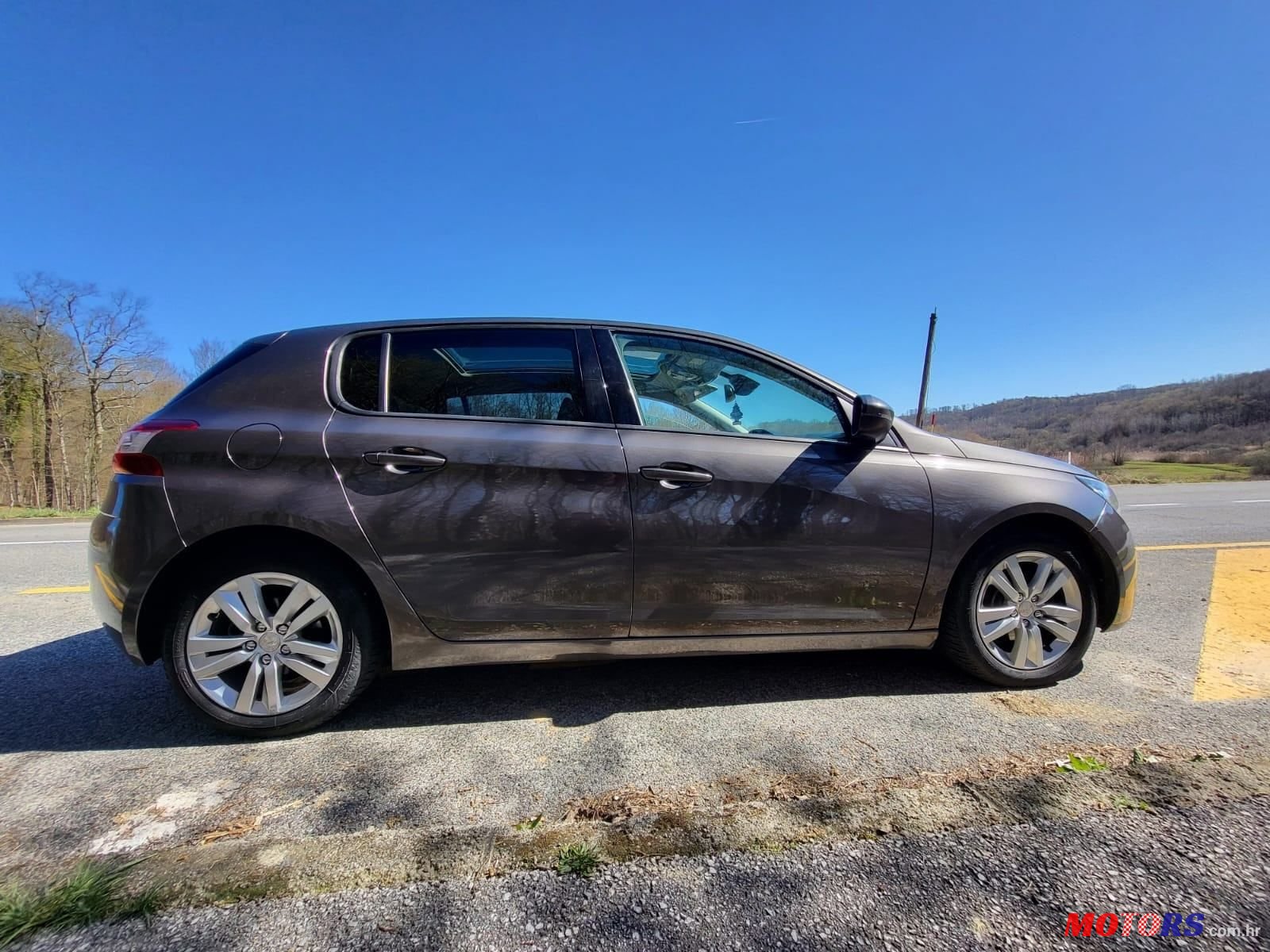 2015' Peugeot 308 1,6 Bluehdi photo #3