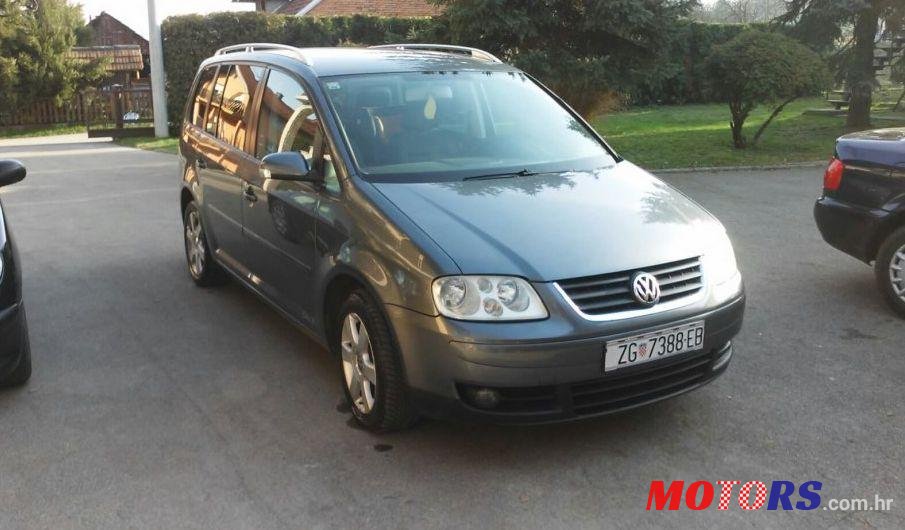 2003' Volkswagen Touran 2,0 Tdi photo #2