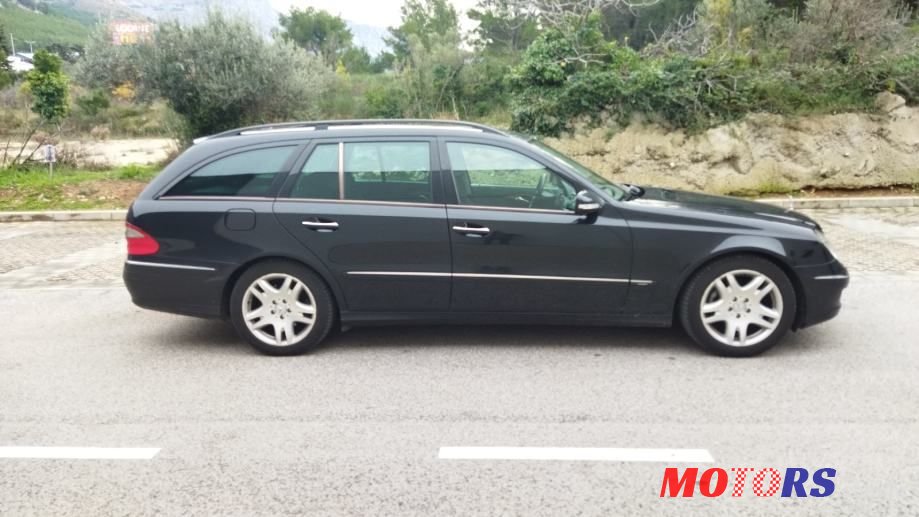 2006' Mercedes-Benz E-Klasa 220 Cdi T Classic photo #6