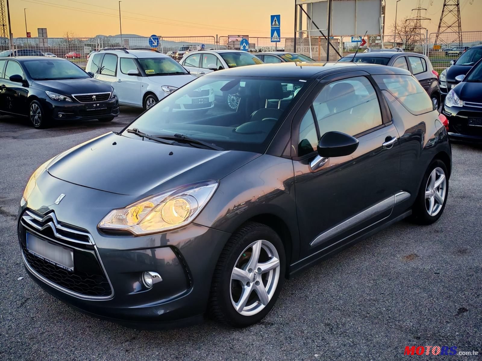 2013' Citroen DS3 1,2 Vti photo #3