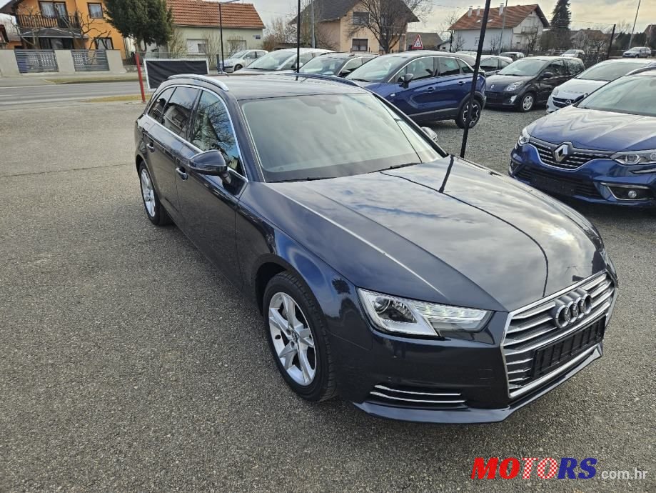 2015' Audi A4 Avant photo #2